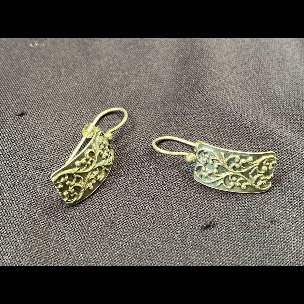 Silpada Scroll earrings